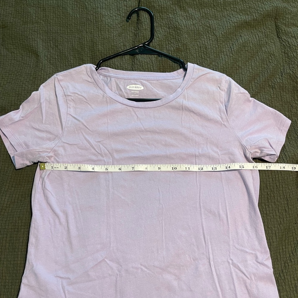 Old Navy purple basic tee - Picture 4 of 5